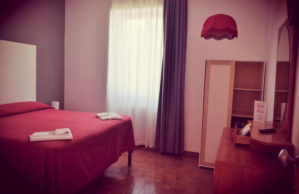 Hotel Piccola Firenze فيرينزولا المظهر الخارجي الصورة