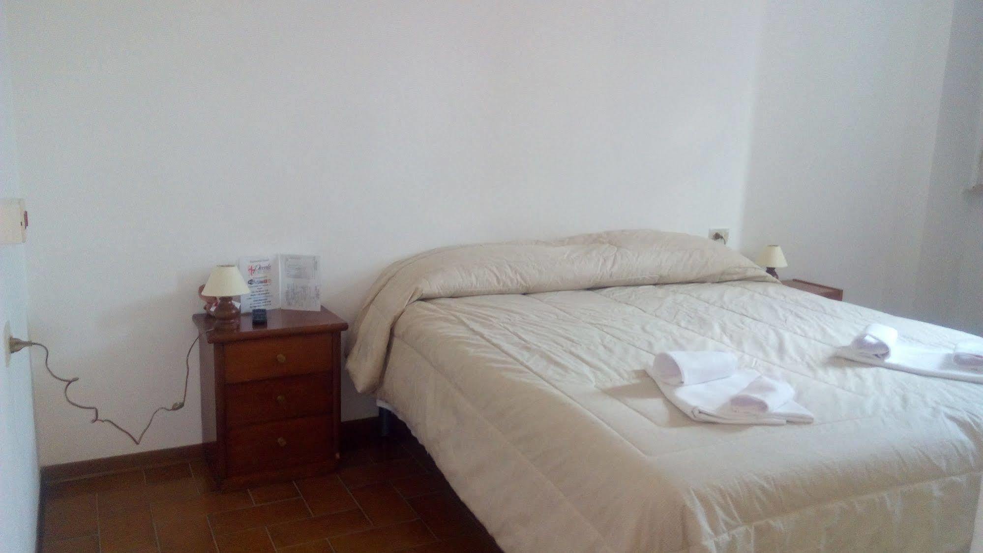 Hotel Piccola Firenze فيرينزولا المظهر الخارجي الصورة