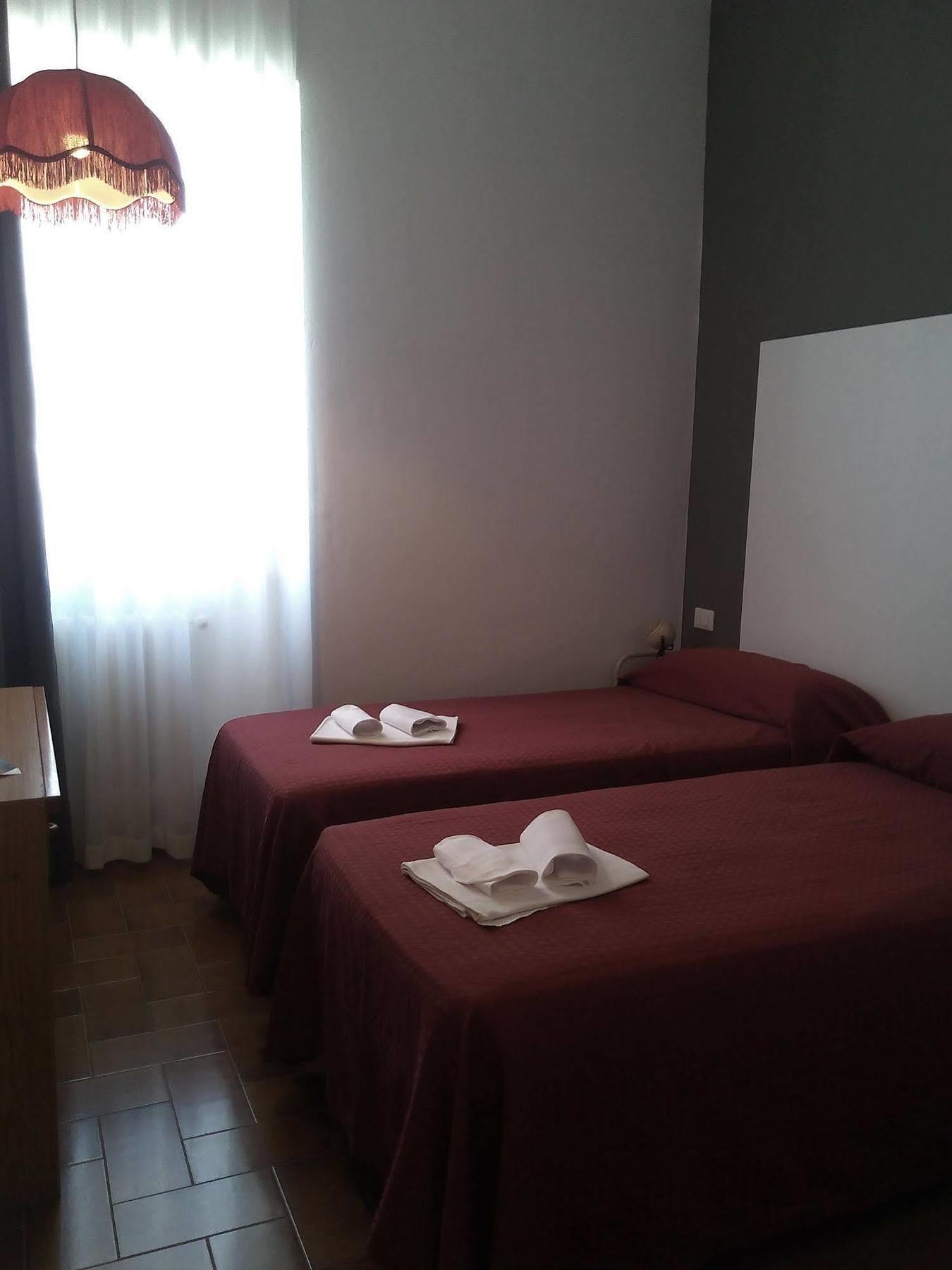 Hotel Piccola Firenze فيرينزولا المظهر الخارجي الصورة